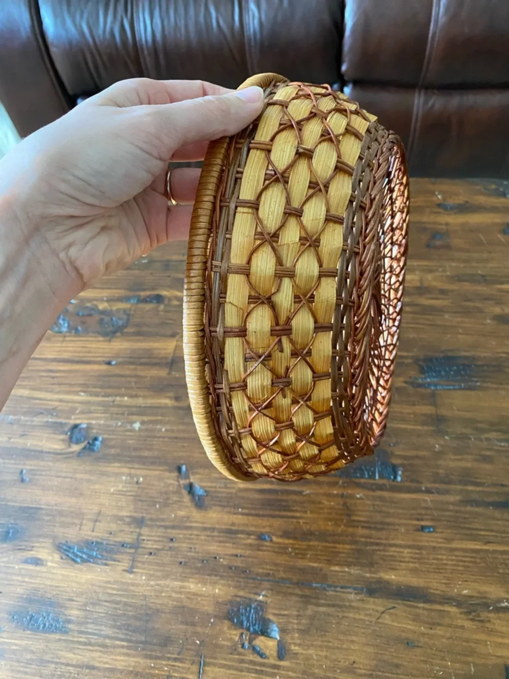 Handwoven Round Wicker Basket in Honey‎ Brown boho cottagecore home decor